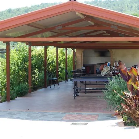 Apartment Sleeps 5 Pool Wifi T762840 *