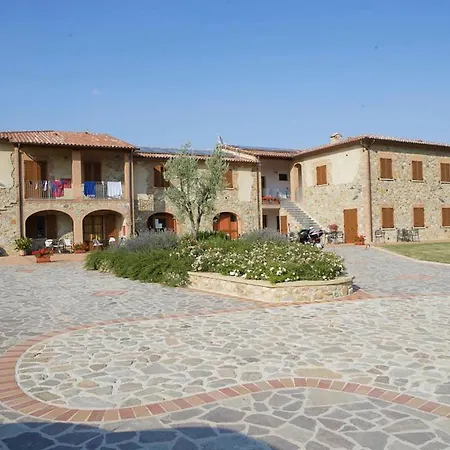 Apartment Sleeps 5 Pool Wifi T762840 *