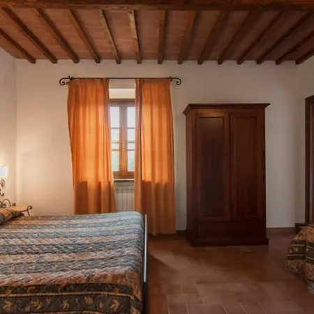 Apartment Sleeps 5 Pool Wifi T762840